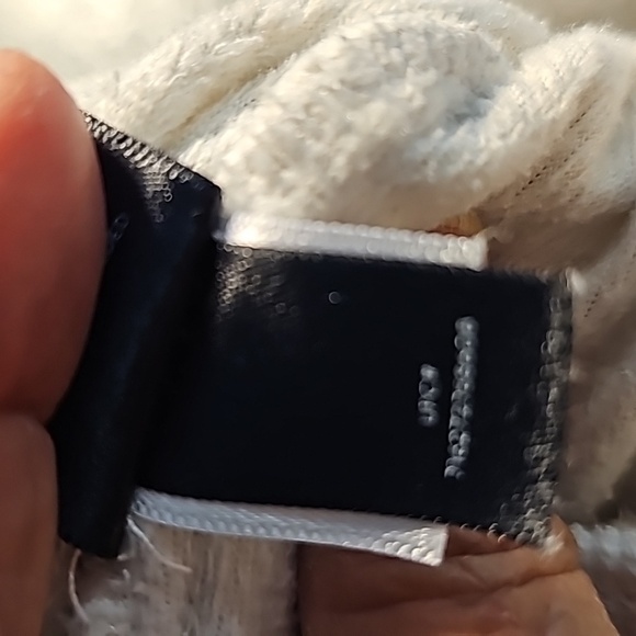 Simply Vera Vera Wang pjs size small. Gray and white. Cozy velour. - Picture 7 of 8